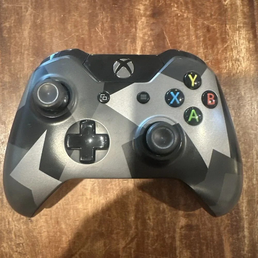 Xbox One Special Edition Covert Forces Wireless Controller 1697